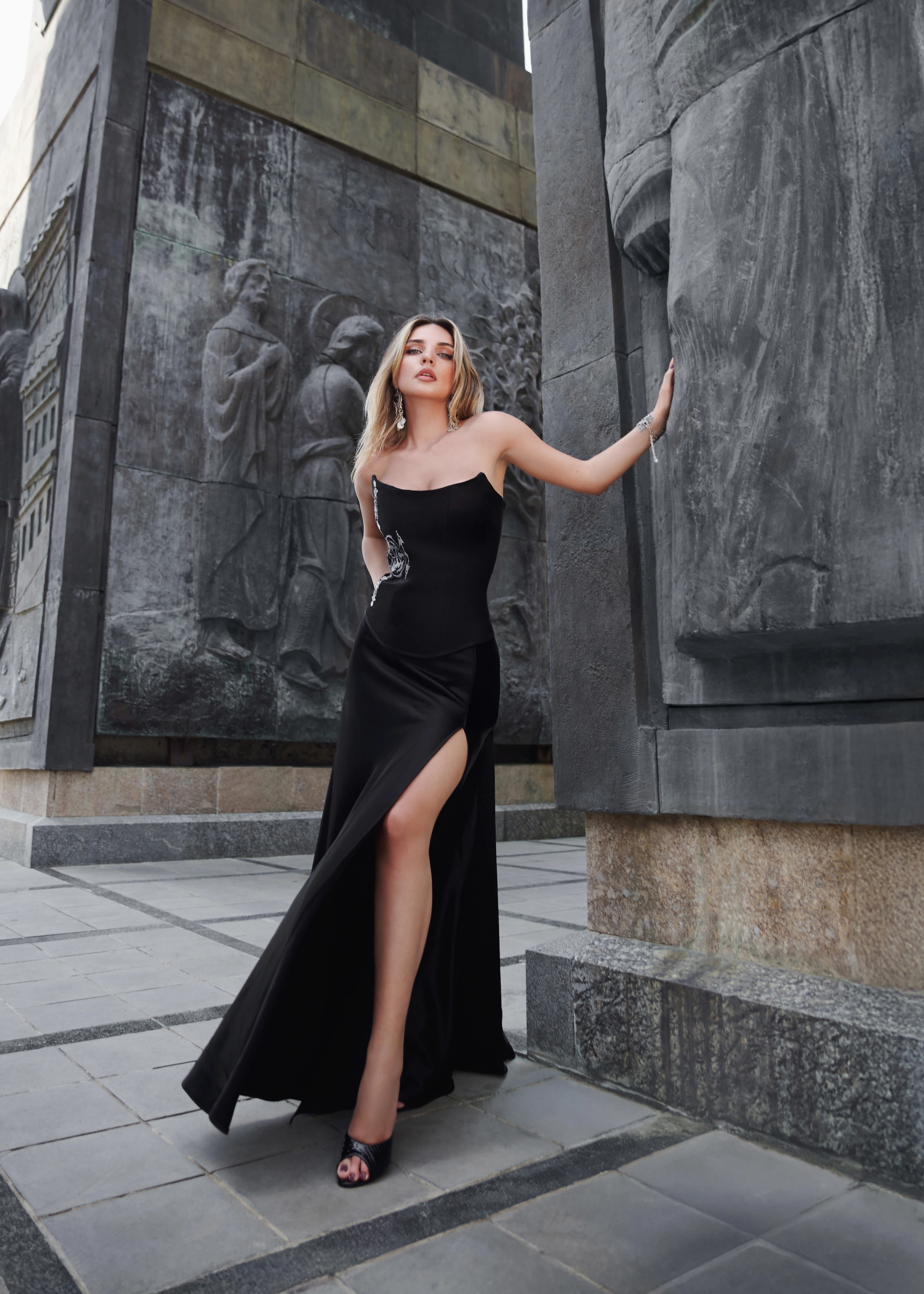 Medea Skirt Black
